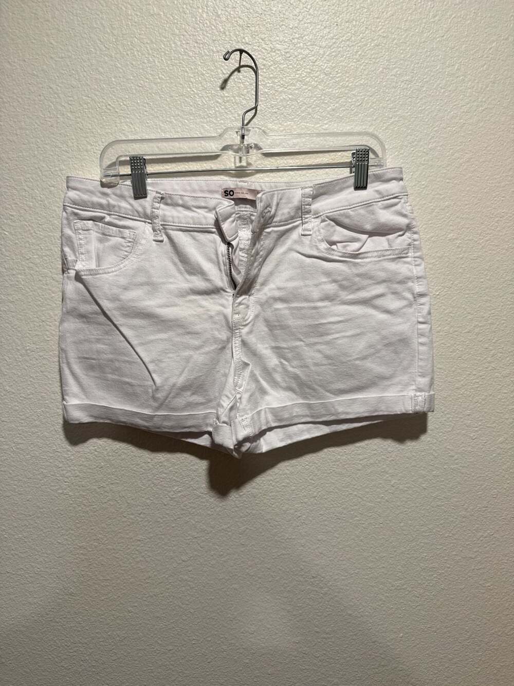 SO Low Rise Midi White Denim Shorts Size 17/33